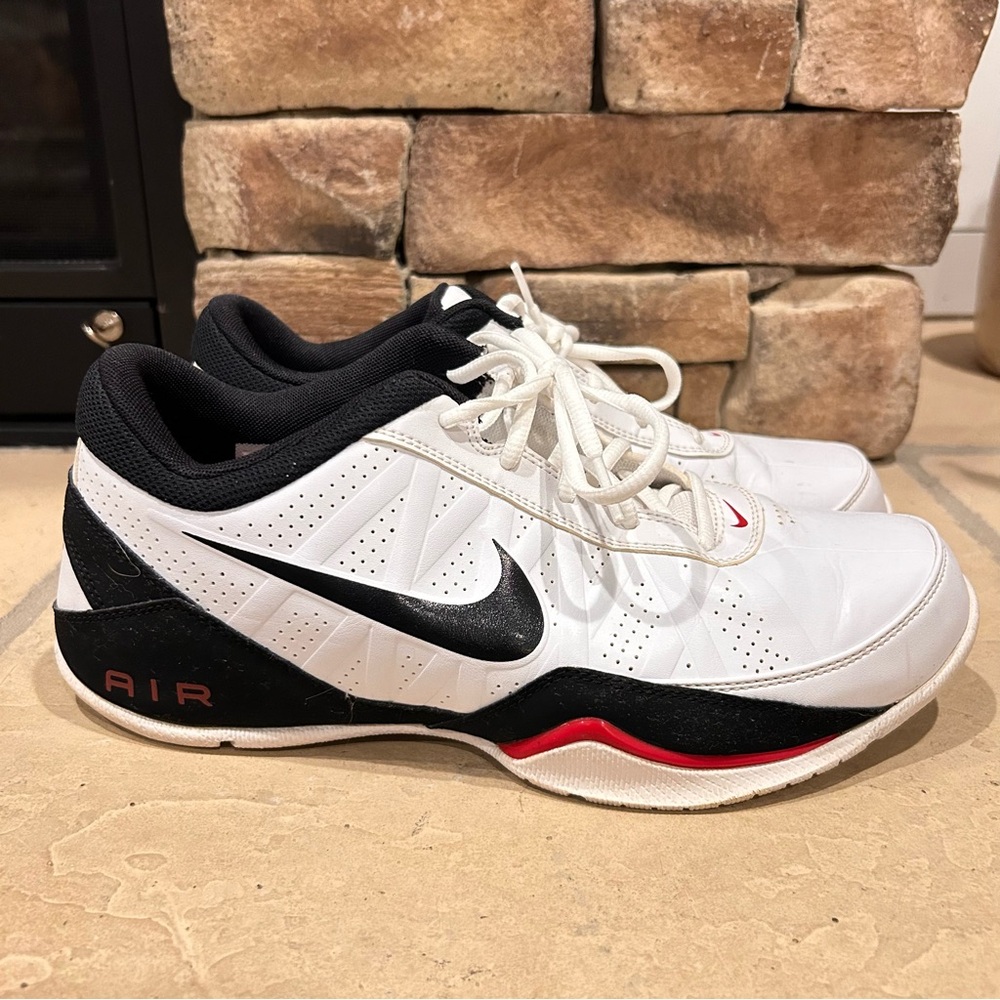 Nike Air Leader Low Basketball Shoes Mens 9 White Black Red